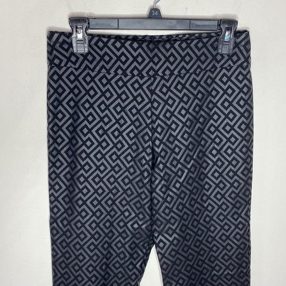 Krazy Larry black black and grey geo print pull on smooth ankle pants size 8 - Picture 4 of 8